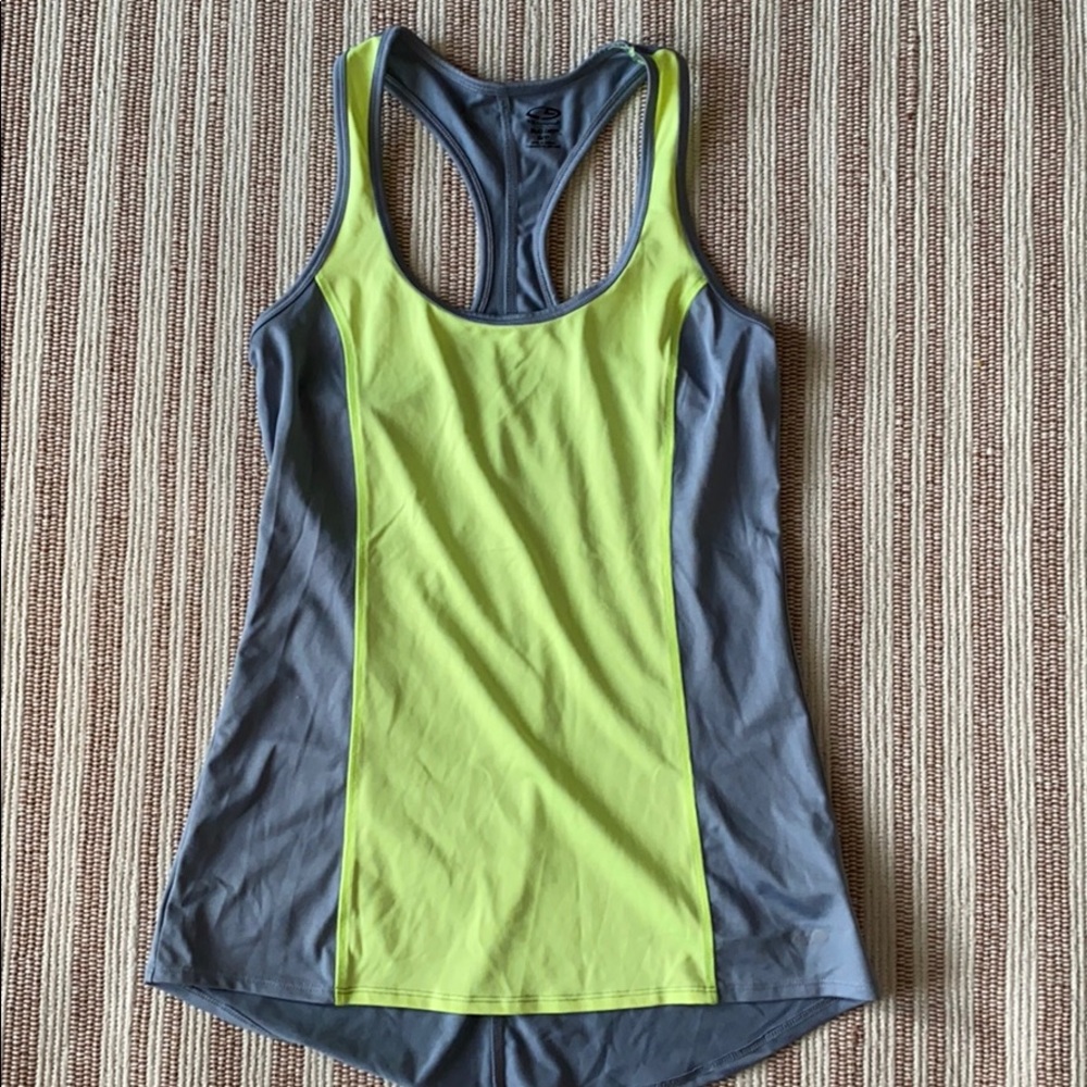 Athletic tank top